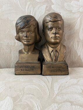 Metal John F. Kennedy & Jacqueline
Kennedy Bust Bookends Collectible
Set